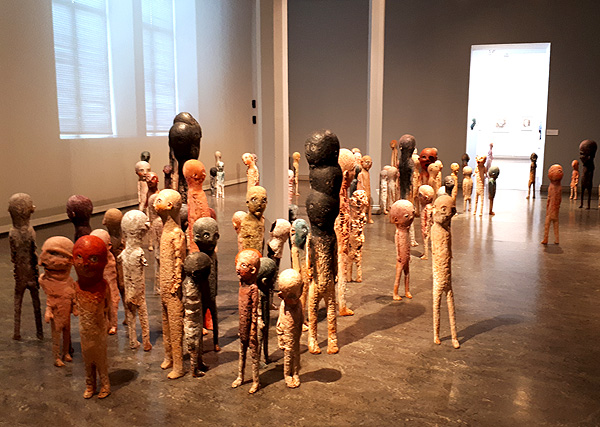 Suurisilmäisiä pikku ukkeleita