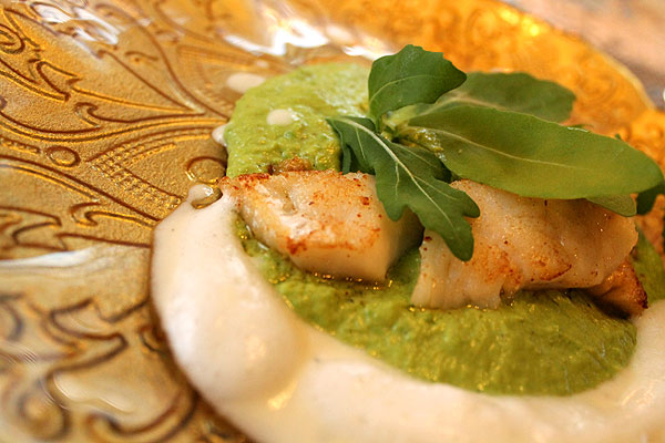 Samppanjamenu – äyriäisiä, kalaa, mansikkasalsaa ja juustoja, Voimapuu