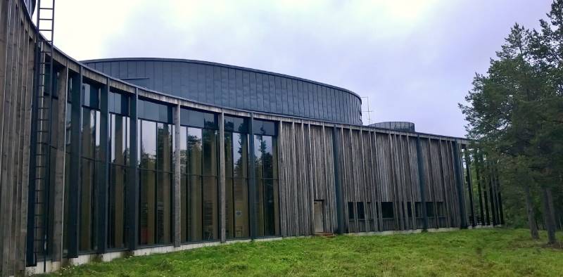 Sajos, Saamelaisalueen kulttuurikeskus, Voimapuu