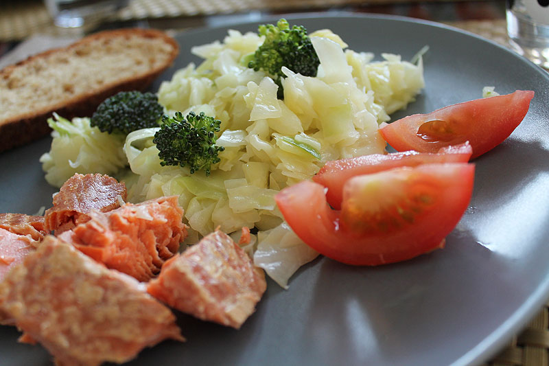 Kaalisalaattia 60-kuvun tapaan, Retroruokaa, Voimapuu