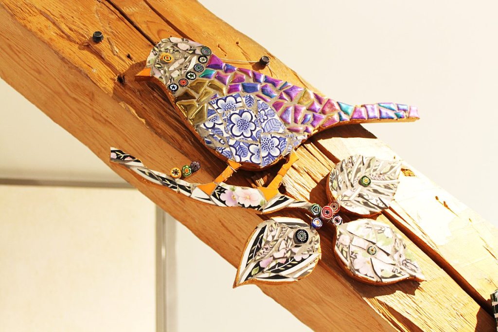 Mosaiikkilintu, Voimapuu