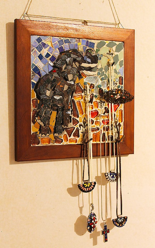 Mosaiikkitaulu ja korut, Voimapuu