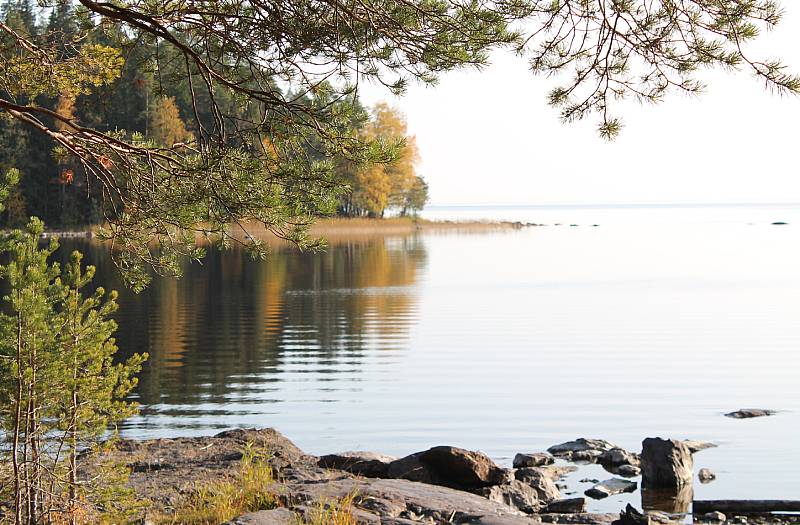 syksy järvimaisema
